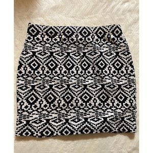 FOREVER 21 MINI SKIRT
